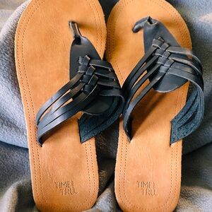 Women’s sandals